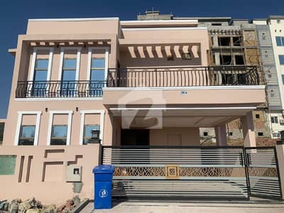 بحریہ انکلیو - سیکٹر جی بحریہ انکلیو,بحریہ ٹاؤن,اسلام آباد میں 5 کمروں کا 10 مرلہ مکان 4.1 کروڑ میں برائے فروخت۔