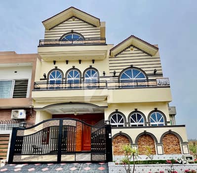 جی ۔ 14/3 جی ۔ 14,اسلام آباد میں 6 کمروں کا 7 مرلہ مکان 6.0 کروڑ میں برائے فروخت۔