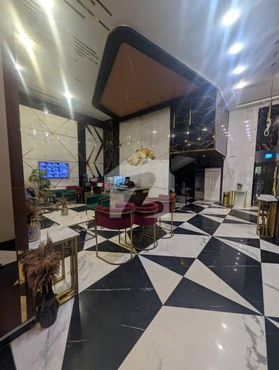 LUXURY APATRMENT WITH PRIVATE ROOF & SWIMMING POOL FOR SALE
