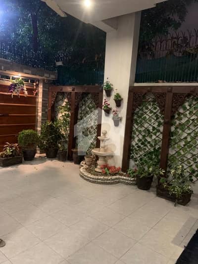 BEAUTIFUL TOWN HOUSE FOR SALE IN KDA SCEHEME 1
