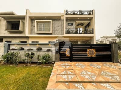 10 Marla Luxury Triple Storey House For Sale In Buch Executive Villa