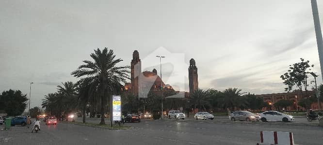 بحریہ ٹاؤن ۔ لالک جان بلاک بحریہ ٹاؤن ۔ سیکٹر جی,بحریہ ٹاؤن,لاہور میں 5 مرلہ رہائشی پلاٹ 35.0 لاکھ میں برائے فروخت۔
