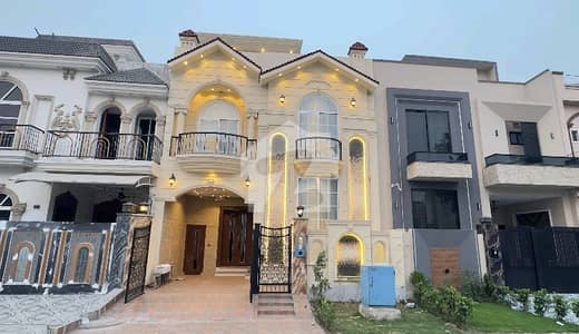 Prime Location Sale The Ideally Located House For An Incredible Price Of Pkr Rs. 26000000