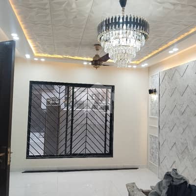 5 MARLA UPPER PORTION AVAILABLE FOR RENT