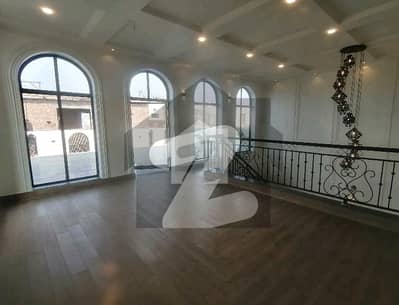 Prime Location 5 Marla Spacious House Is Available In Model Town For Sale