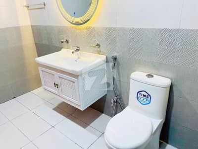 F-11 Markaz Main Double Road Abu Dhabi Tower 2 Bedroom Apartment Available For Sale