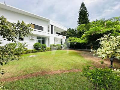 Luxury House On Extremely Prime Location Available For Rent In Islamabad