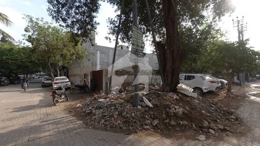 گلستان جوہر - بلاک 9-اے گلستانِ جوہر,کراچی میں 1 کنال کمرشل پلاٹ 10.0 کروڑ میں برائے فروخت۔