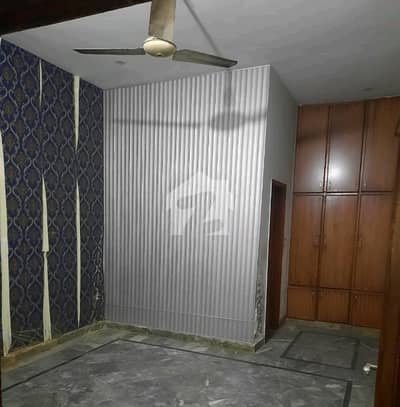 10 Marla House Situated In Allama Iqbal Town For Rent