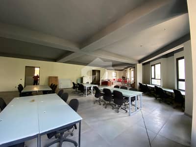 OFFICE FOR RENT 2600 SQFT PHASE 6 D H A MOST PRIME LOCATION 1ST 2ND 3RD 4TH FLOOR