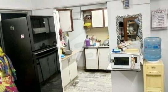 Prime Location 850 Square Feet Flat In Gulistan-e-Jauhar - Block 13