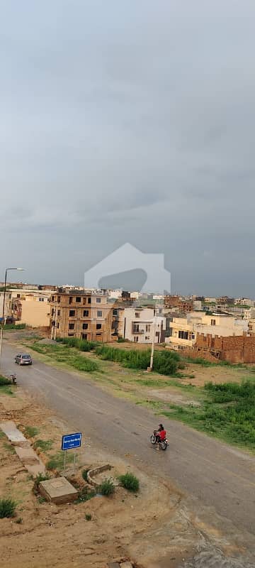 6 Marla 25x60 Ideal Location Plot For Sale
