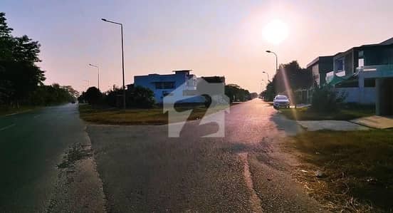 ڈی ایچ اے فیز 6 - بلاک جے فیز 6,ڈیفنس (ڈی ایچ اے),لاہور میں 1 کنال رہائشی پلاٹ 7.15 کروڑ میں برائے فروخت۔ ڈی ایچ اے فیز 6 - بلاک جے فیز 6,ڈیفنس (ڈی ایچ اے),لاہور میں 1 کنال رہائشی پلاٹ 7.15 کروڑ میں برائے فروخت۔
