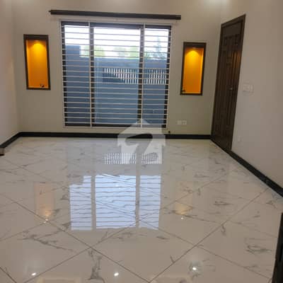 10 Marla Ground Portion For Rent In University Town Near To Islamabad International Airport