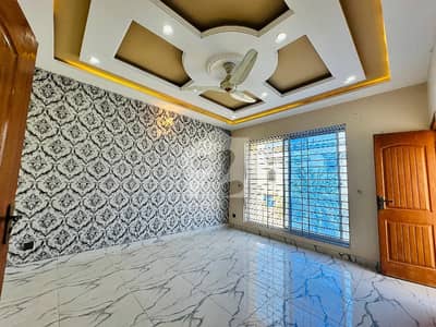 7 Marla Double Storey Beautiful House For Sale Walking Distance From Shalimar Metro Station