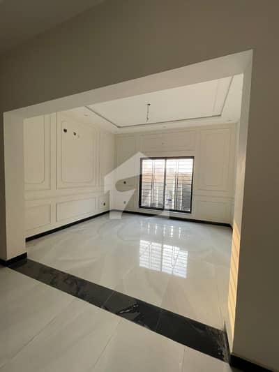 Prime Location Upper Portion Of 5 Marla Is Available For rent In Park View City Prime Location Upper Portion Of 5 Marla Is Available For rent In Park View City