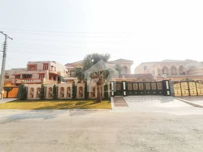ویلینشیاء ۔ بلاک جی ویلینشیاء ہاؤسنگ سوسائٹی,لاہور میں 6 کمروں کا 2 کنال مکان 20.9 کروڑ میں برائے فروخت۔ ویلینشیاء ۔ بلاک جی ویلینشیاء ہاؤسنگ سوسائٹی,لاہور میں 6 کمروں کا 2 کنال مکان 20.9 کروڑ میں برائے فروخت۔