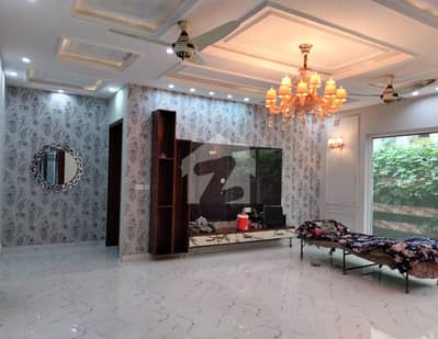 Want To Buy A Upper Portion In Lahore?