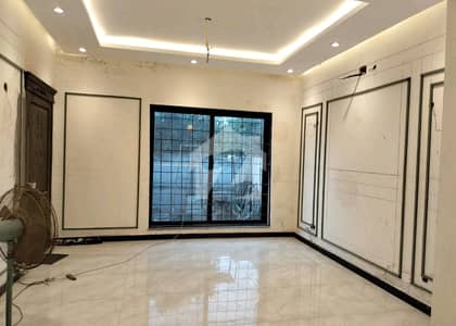 10 Marla Upper Portion In Bahria Town Of Lahore Is Available For Rent 10 Marla Upper Portion In Bahria Town Of Lahore Is Available For Rent