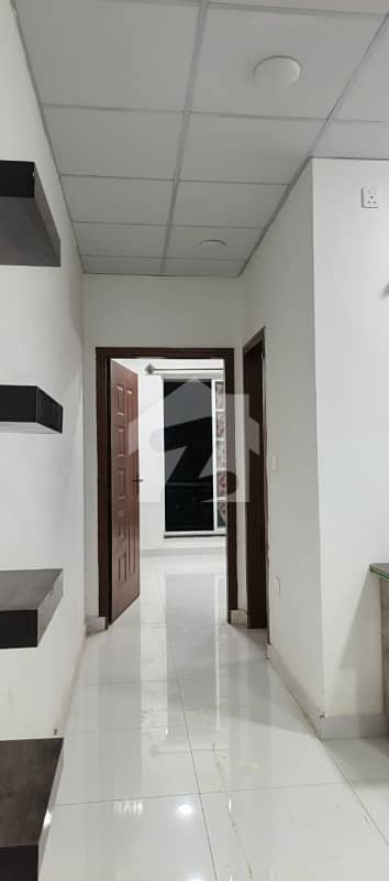 01 BEDROOM LUXURY UNFURNISHED APARTMENT AVAILABLE FOR RENT AT GULBERG GREEN ISLAMABAD