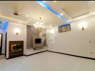10 Marla House For Rent In Paragon City Lahore