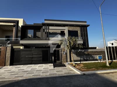 One Kanal Luxurious House For Sale In Dha Multan