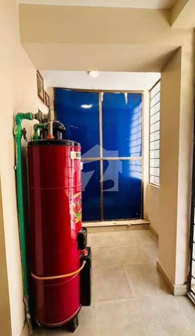 2nd Floor West Open Corner Flat Sized 2700 Sq Ft