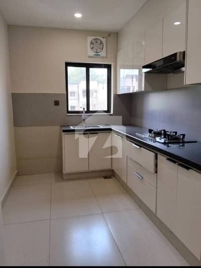 01 BEDROOM LUXURY UNFURNISHED APARTMENT AVAILABLE FOR RENT AT GULBERG GREEN ISLAMABAD