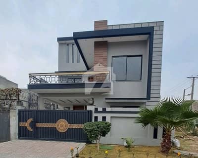 مارگلہ ویو سوسائٹی - بلاک ڈی مارگلہ ویو ہاؤسنگ سوسائٹی,ڈی ۔ 17,اسلام آباد میں 4 کمروں کا 9 مرلہ مکان 3.5 کروڑ میں برائے فروخت۔