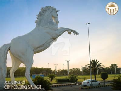سٹی ہاؤسنگ سوسائٹی سیالکوٹ میں 10 مرلہ رہائشی پلاٹ 78.0 لاکھ میں برائے فروخت۔ سٹی ہاؤسنگ سوسائٹی سیالکوٹ میں 10 مرلہ رہائشی پلاٹ 78.0 لاکھ میں برائے فروخت۔