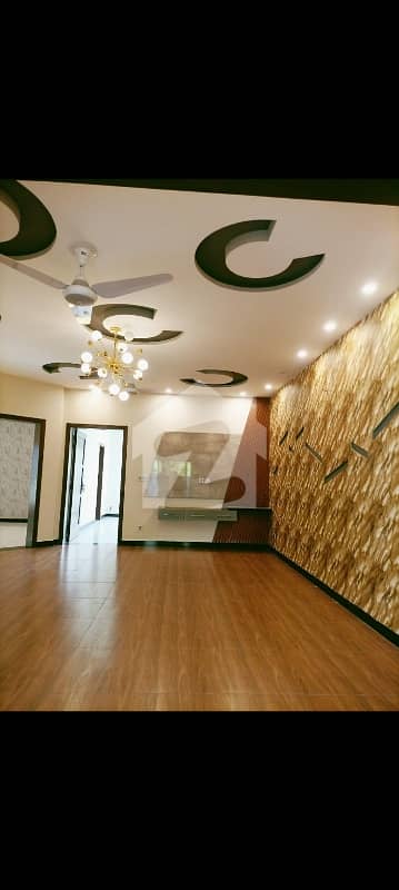 House Of 10 Marla Available For rent In Bahria Town Phase 8 - Block E