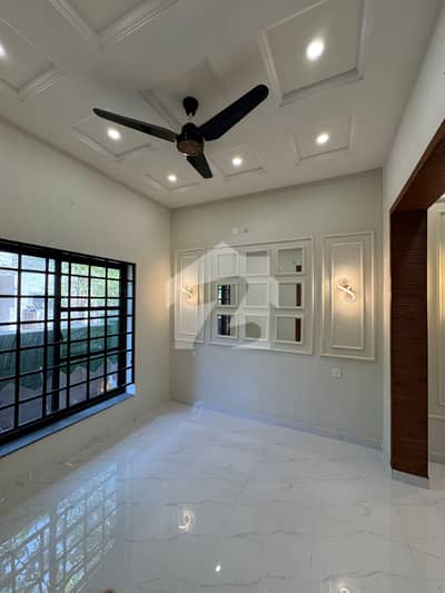 واپڈا سٹی ۔ بلاک ایل واپڈا سٹی,فیصل آباد میں 3 کمروں کا 5 مرلہ مکان 2.5 کروڑ میں برائے فروخت۔ واپڈا سٹی ۔ بلاک ایل واپڈا سٹی,فیصل آباد میں 3 کمروں کا 5 مرلہ مکان 2.5 کروڑ میں برائے فروخت۔