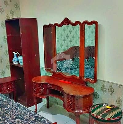 ایف ۔ 10 اسلام آباد میں 7 کمروں کا 1 کنال مکان 18.0 کروڑ میں برائے فروخت۔