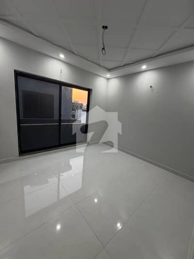 Central Park Housing Scheme  Brand New 1 Kanal Uper Portion  Near To Park And Masjid