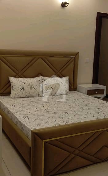 ای ۔ 11 اسلام آباد میں 10 کمروں کا 1 کنال مکان 14.75 کروڑ میں برائے فروخت۔