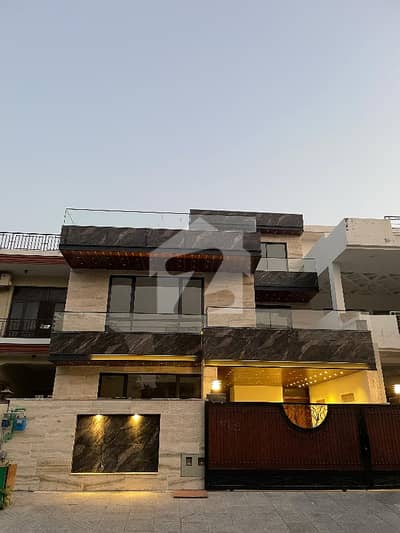 جی ۔ 10/2 جی ۔ 10,اسلام آباد میں 7 کمروں کا 10 مرلہ مکان 12.5 کروڑ میں برائے فروخت۔
