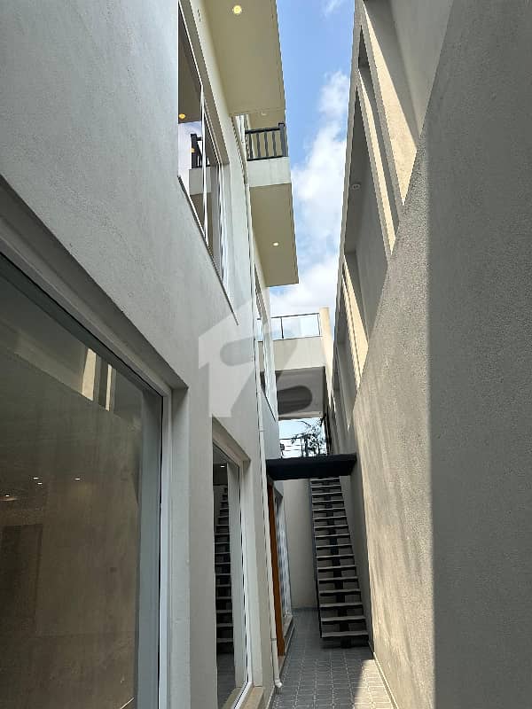 E-11/1 House Sized 8 Marla E-11/1 House Sized 8 Marla