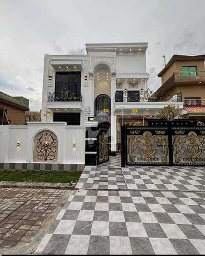 10 Marla Facing Park House Available For Sale G Block Primum Location All Facilities Available Here. .
