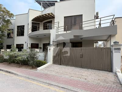 بحریہ ٹاؤن فیز 2 بحریہ ٹاؤن راولپنڈی,راولپنڈی میں 6 کمروں کا 1 کنال مکان 10.0 کروڑ میں برائے فروخت۔ بحریہ ٹاؤن فیز 2 بحریہ ٹاؤن راولپنڈی,راولپنڈی میں 6 کمروں کا 1 کنال مکان 10.0 کروڑ میں برائے فروخت۔