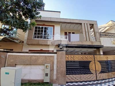 بحریہ ٹاؤن فیز 2 بحریہ ٹاؤن راولپنڈی,راولپنڈی میں 5 کمروں کا 10 مرلہ مکان 6.0 کروڑ میں برائے فروخت۔ بحریہ ٹاؤن فیز 2 بحریہ ٹاؤن راولپنڈی,راولپنڈی میں 5 کمروں کا 10 مرلہ مکان 6.0 کروڑ میں برائے فروخت۔