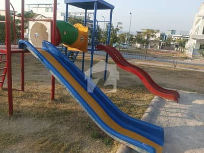 Prime 10 Marla Plot | Sector C3, Bahria Enclave | Premium Location