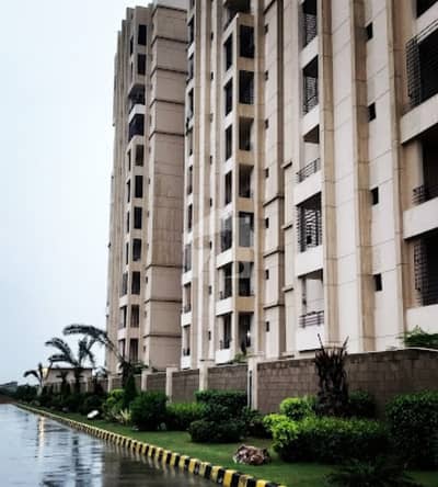 Saima Jinnah Avenue 2 Bed D. D Flat For Sale