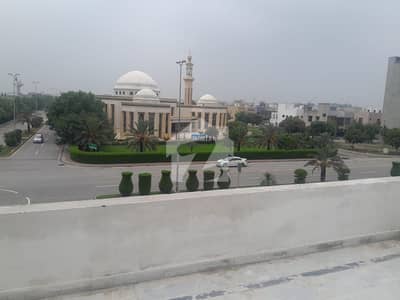 بحریہ آرچرڈ لاہور میں 5 مرلہ رہائشی پلاٹ 25.0 لاکھ میں برائے فروخت۔