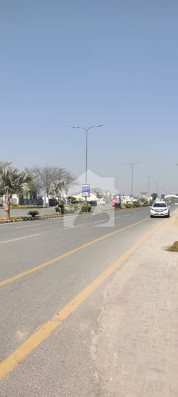 ڈی ایچ اے 11 رہبر سیکٹر 2 - بلاک ایف ڈی ایچ اے 11 رہبر سیکٹر 2,ڈی ایچ اے 11 رہبر,لاہور میں 8 مرلہ کمرشل پلاٹ 6.5 کروڑ میں برائے فروخت۔