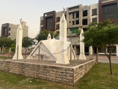 Road 14, Prime 10 Marla Boulevard Plot for Sale in Sector F1, Bahria Enclave
