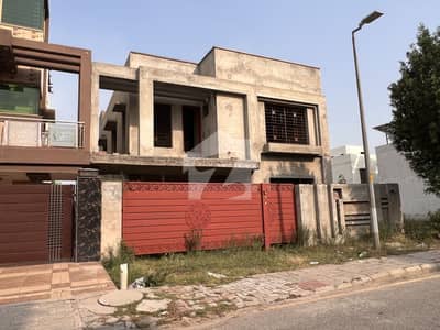 BEAUTIFUL LOCATION 10 MARLA GREY STRUCTURE HOUSE NEAR FAMILY PARK IN SOUTHERN AVAILABLE FOR SALE BEAUTIFUL LOCATION 10 MARLA GREY STRUCTURE HOUSE NEAR FAMILY PARK IN SOUTHERN AVAILABLE FOR SALE