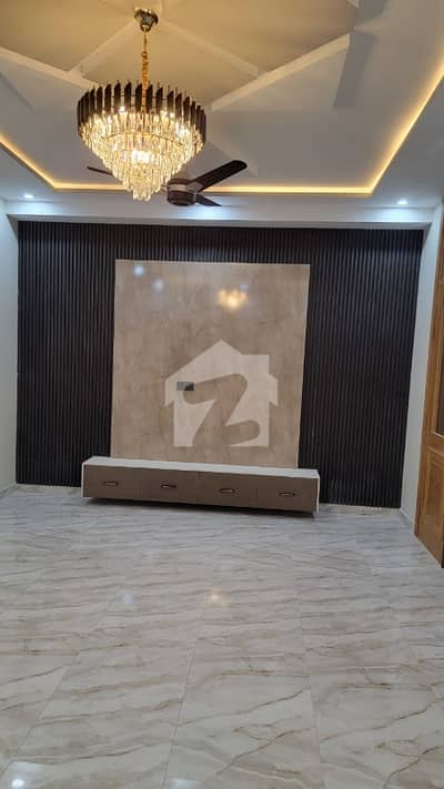 ڈی ایچ اے فیز 2 - سیکٹر اے ڈی ایچ اے ڈیفینس فیز 2,ڈی ایچ اے ڈیفینس,اسلام آباد میں 6 کمروں کا 1 کنال مکان 3.9 لاکھ میں کرایہ پر دستیاب ہے۔ ڈی ایچ اے فیز 2 - سیکٹر اے ڈی ایچ اے ڈیفینس فیز 2,ڈی ایچ اے ڈیفینس,اسلام آباد میں 6 کمروں کا 1 کنال مکان 3.9 لاکھ میں کرایہ پر دستیاب ہے۔