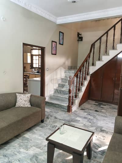 200 Yards Luxury One Unit | 4 Bed + Rooftop Setup | 10KW Solar Installed | Prime Block 4A Gulshan 200 Yards Luxury One Unit | 4 Bed + Rooftop Setup | 10KW Solar Installed | Prime Block 4A Gulshan