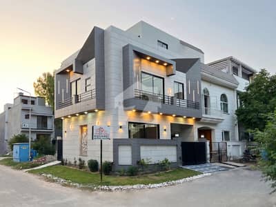 3.5 Marla Corner Near to Commercial Modern House For Sale in Al Kabir Town Phase 2