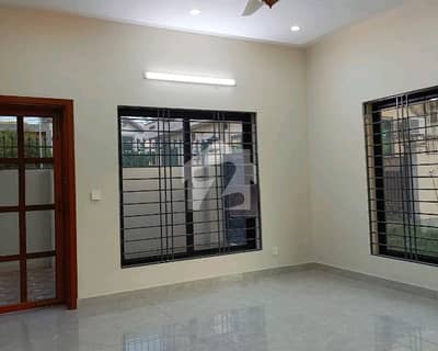 7 Marla Lower Portion In G-13 For Rent